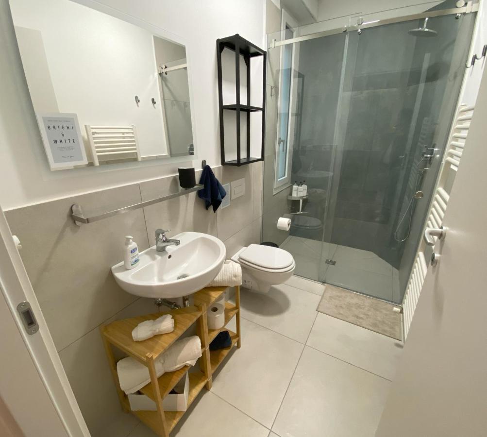 Charming Newly Renovated Apartment Firenze Eksteriør billede